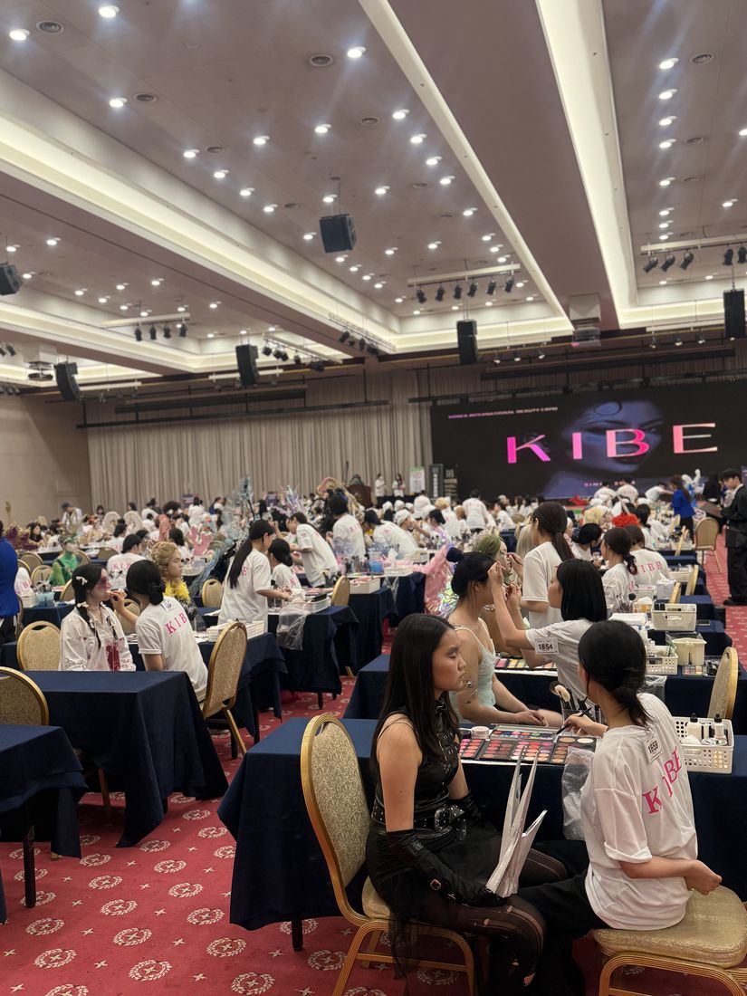 대회장 전경 작품